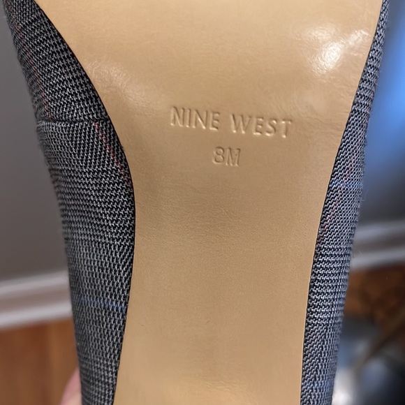 Plaid fabric Nine West Pumps - Picture 7 of 10